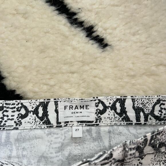 Frame Le Mini Frayed Snake-Print Denim Mini Skirt - Picture 5 of 7